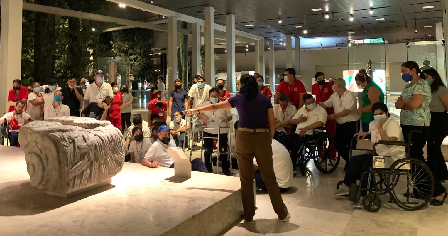 Visita a museo accesible